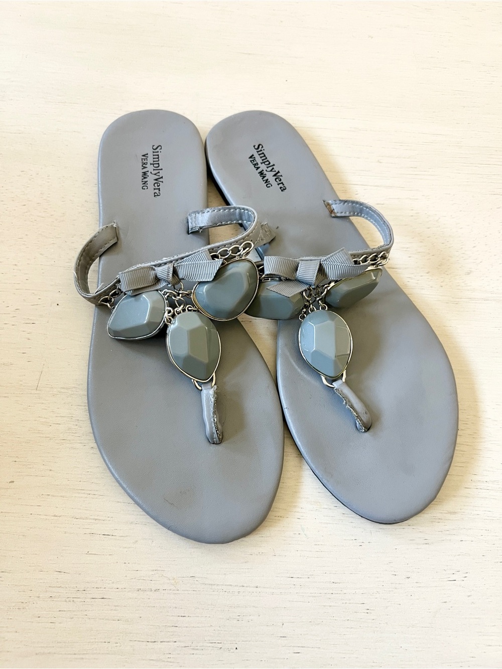 Simply Vera Vera Wang Gray Jeweled Gray Sandals Size 8